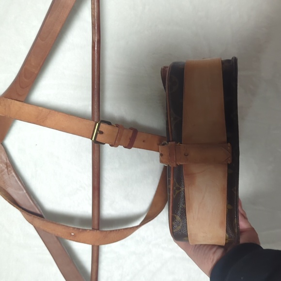 Vintage Louis Vuitton Crossbody Bag - Picture 7 of 12